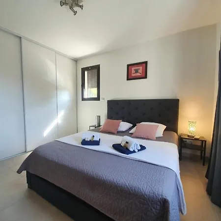 Вилла Les Chenes Сен-Рафаэль